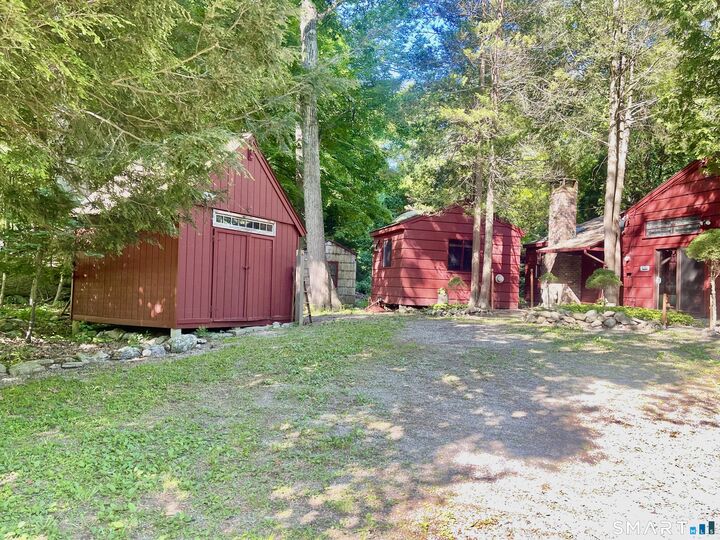 Property Photo:  11 Tubbs Spring Drive  CT 06883 