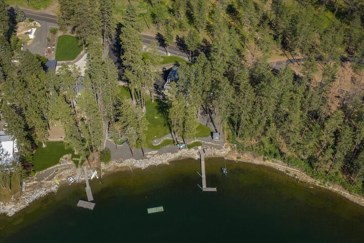 Property Photo:  9510 S Silver Lake Rd  WA 99022 