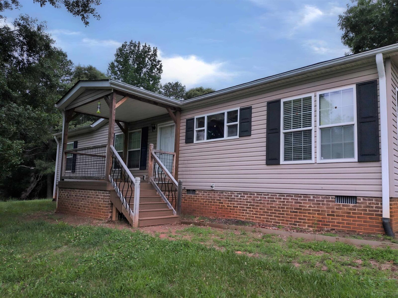 Property Photo:  929 Old Hollis Road  NC 28040 