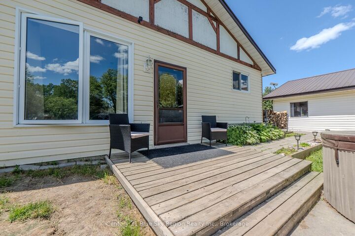 Property Photo: 747 Derland Road ON P0H 1K0