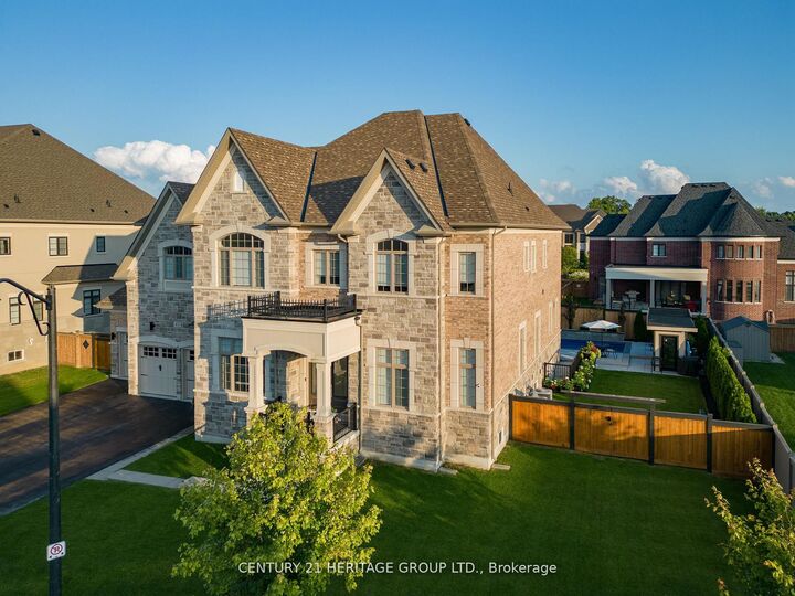 Photo de la propriété: 43 Sir Henry Court ON L7B 0P5