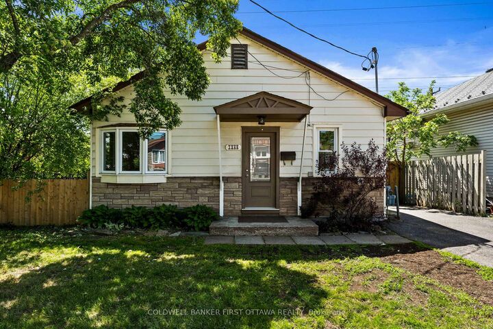 Photo de la propriété: 1246 Kitchener Avenue ON K1V 6W5