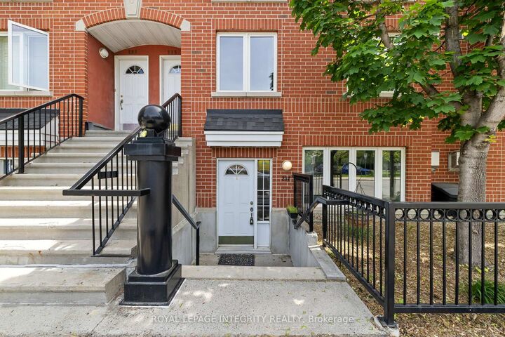 Property Photo: 237 Cumberland Street ON K1N 8W6