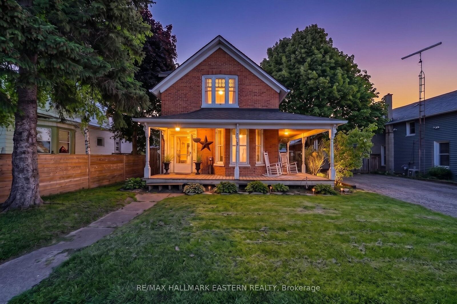 Property Photo: 23 Elizabeth Street ON K0K 1H0