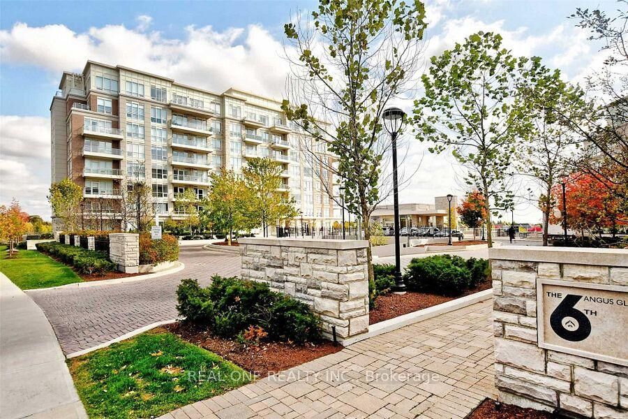 Property Photo: 15 Stollery Pond Crescent 612 ON L6C 0Y4