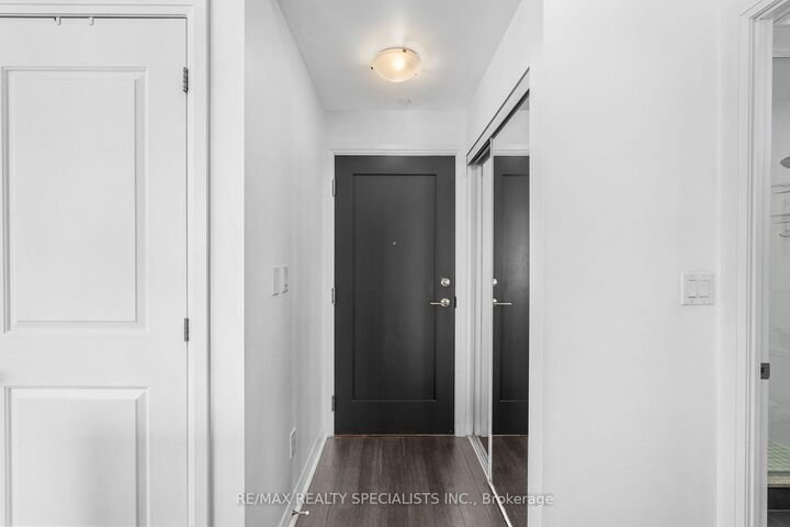 Property Photo: 5025 Four Springs Avenue 509 ON L5R 0G5