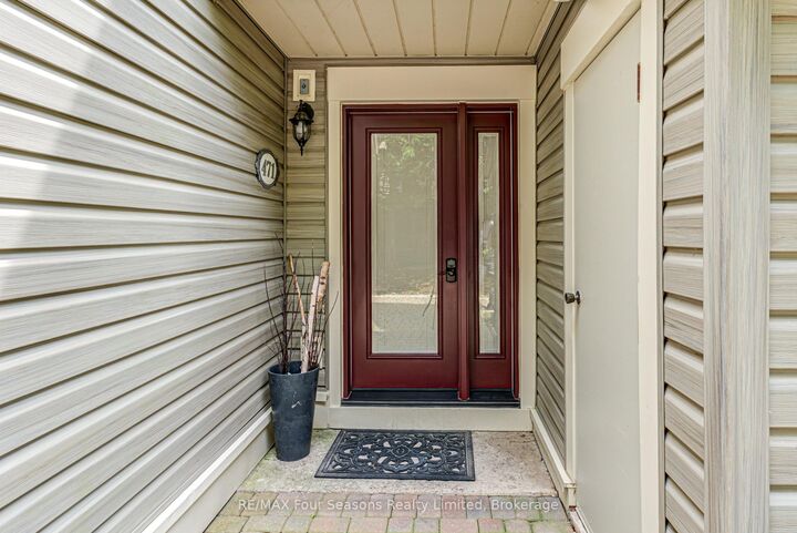 Property Photo: 471 Oxbow Crescent ON L9Y 5B4