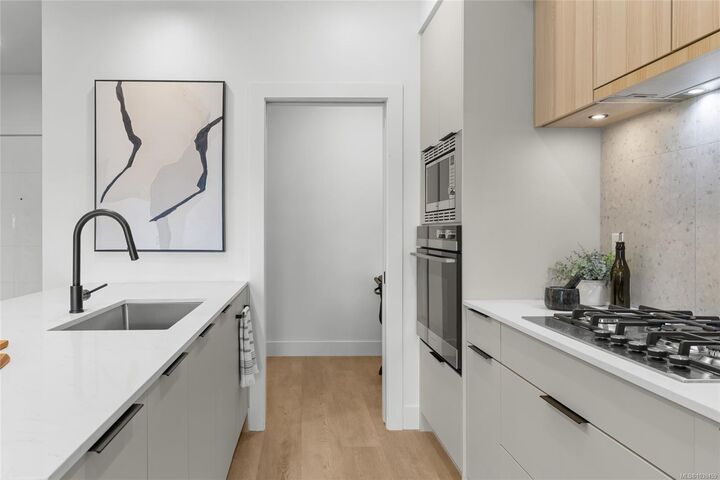 Property Photo: 2341 Bear Mountain Pkwy #513 BC V9B 6V1