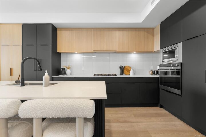 Property Photo: 2341 Bear Mountain Pkwy #316 BC V9B 6V1