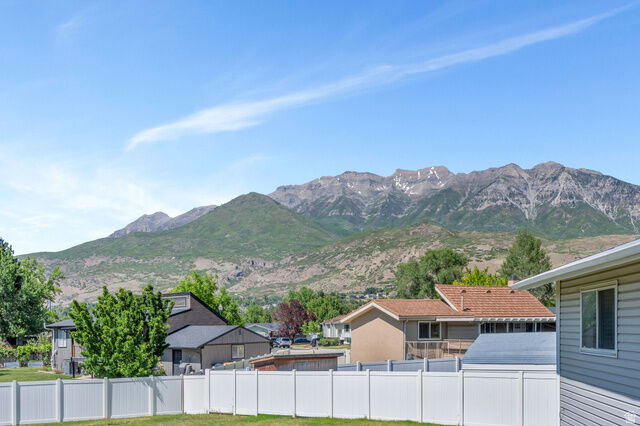Property Photo: 985 N 520 E UT 84097