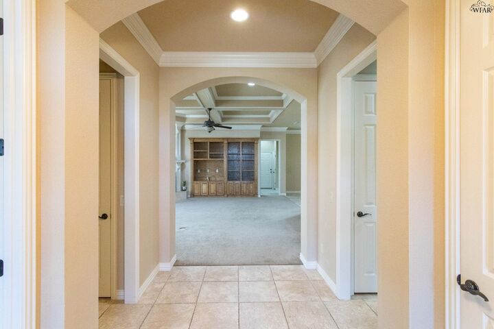 Property Photo:  1608 Tanglewood Drive  TX 76309 