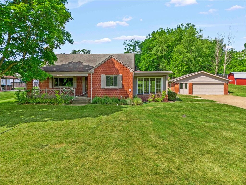Property Photo:  1484 Nine Eighty Road  PA 15317 