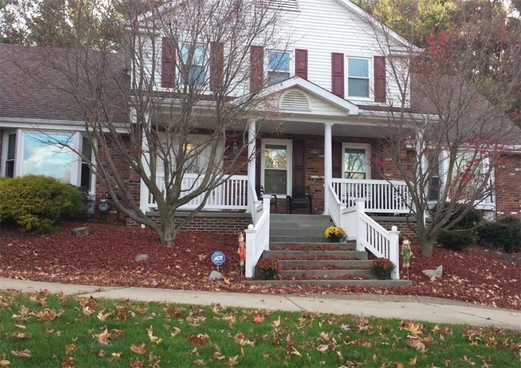 Property Photo:  2358 Golfview Dr  PA 15241 