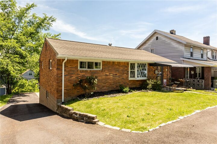 Property Photo:  1315 Earlham St  PA 15205 