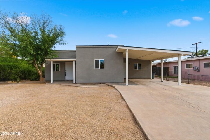 Property Photo:  2709 E Phelps Road  AZ 85032 