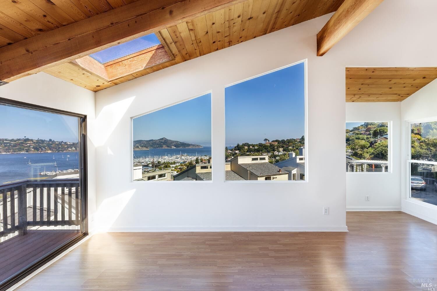 Property Photo:  198 Cazneau Avenue B  CA 94965 