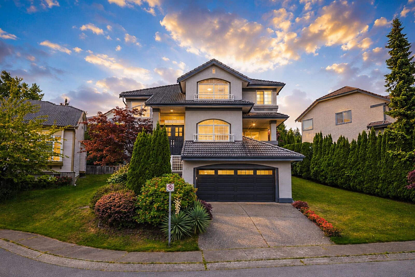 Property Photo: 10 Cedarwood Court BC V3H 4W2