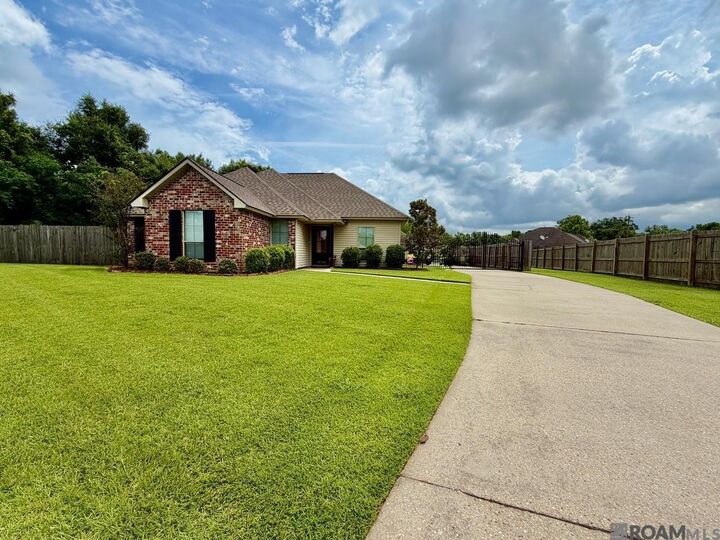 Property Photo:  38548 East Court  LA 70769 