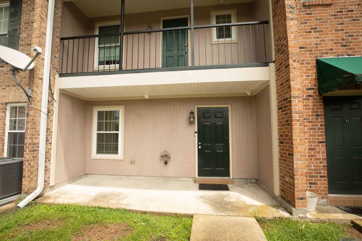 Property Photo:  4625 Parkoaks Dr #63  LA 70816 