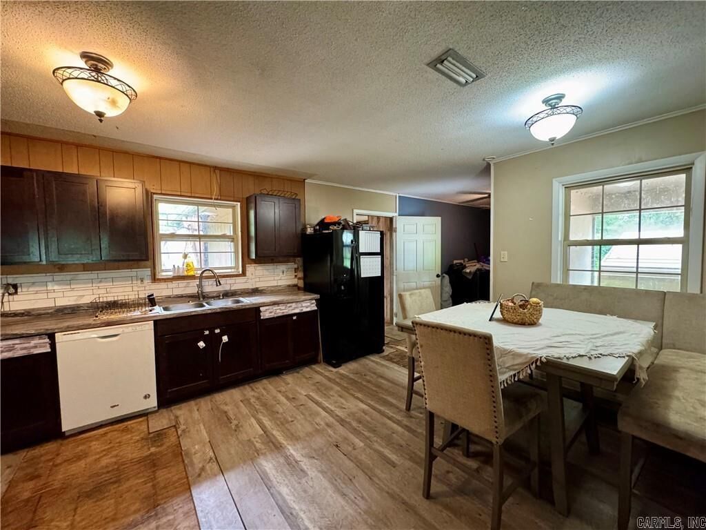Property Photo:  33 Earl  AR 72110 
