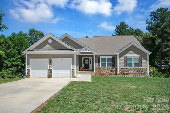 Property Photo:  122 Windstone Drive  NC 28166 