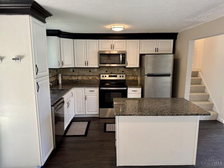 Property Photo: 2964 Butterwick Drive OH 45251