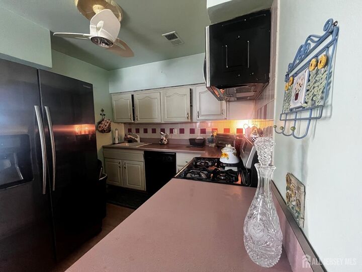 Property Photo:  21 Iowa Court  NJ 07747 