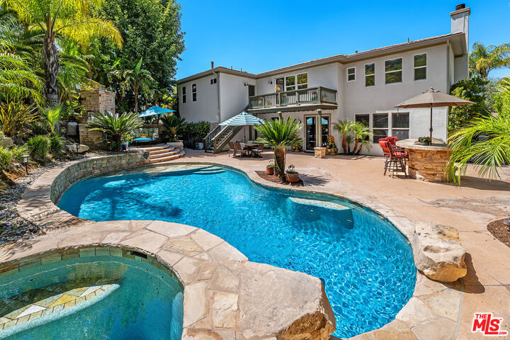Property Photo: 25514 Brighton Pl CA 91381