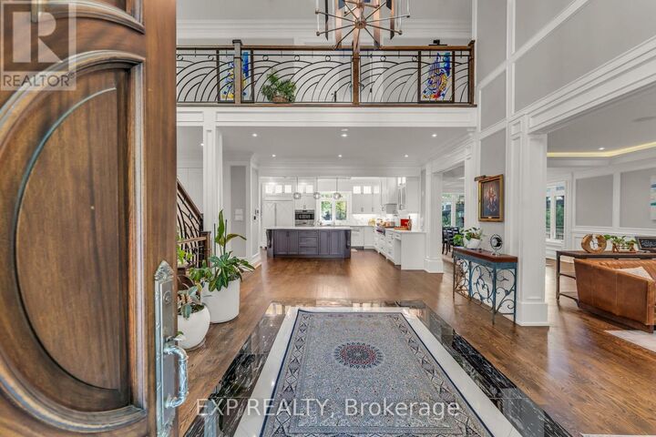 Property Photo:  606 Lakeshore Road West  ON L6K 1G5 