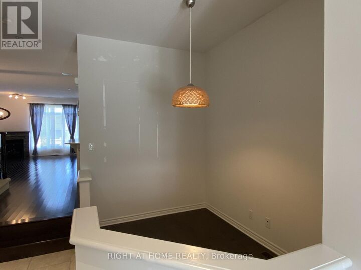 Property Photo:  1119 Tischart Crescent  ON K2T 0G4 