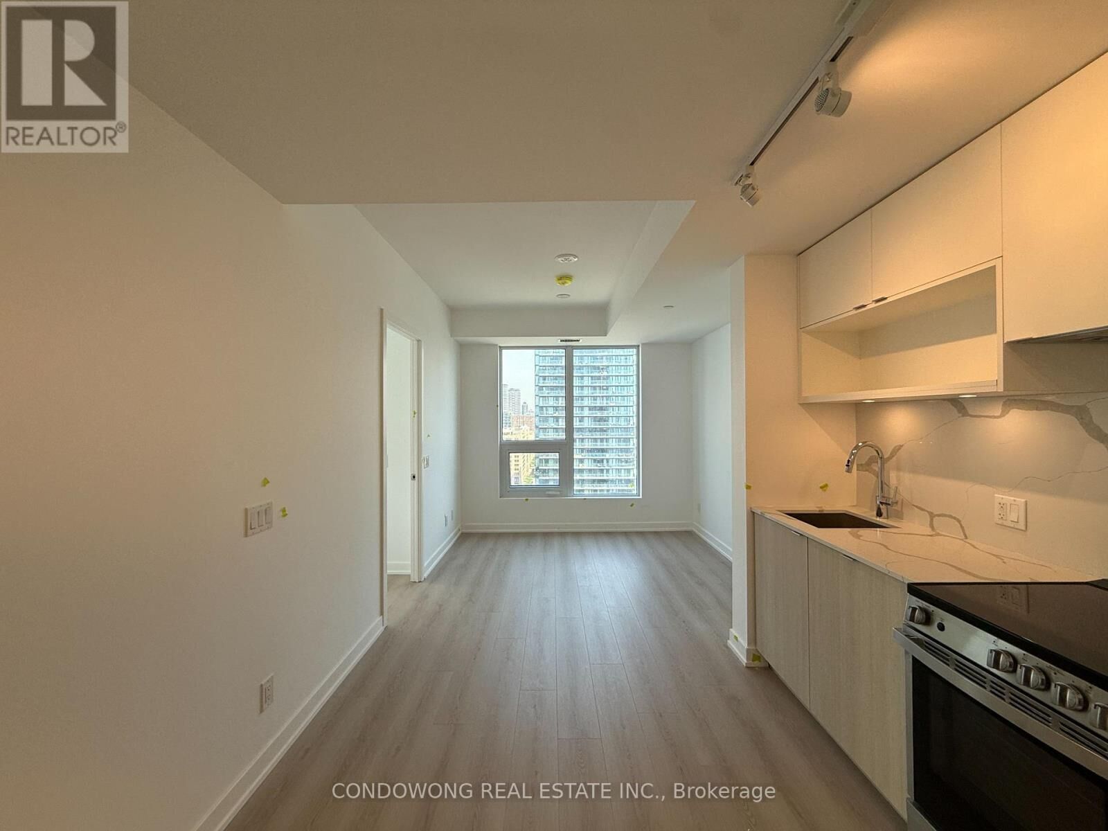 Property Photo:  100 Queen Street East 2711  ON M5C 0B5 