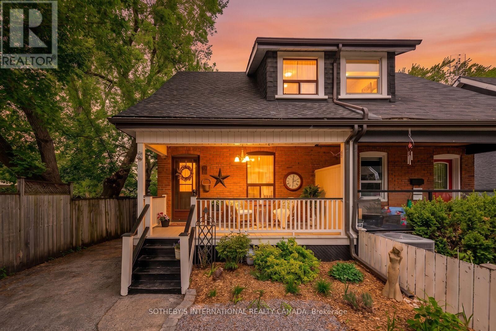 Property Photo:  2 Winston Avenue  ON M1N 1W3 