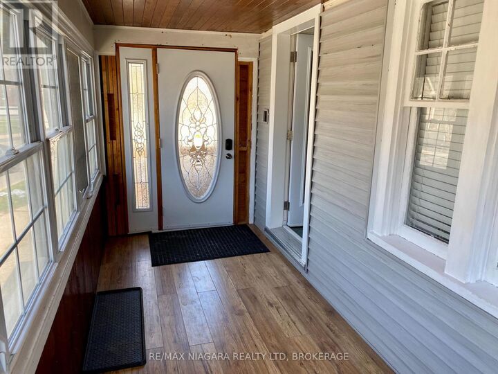 Property Photo:  130 Beech Street  ON L2R 2C1 