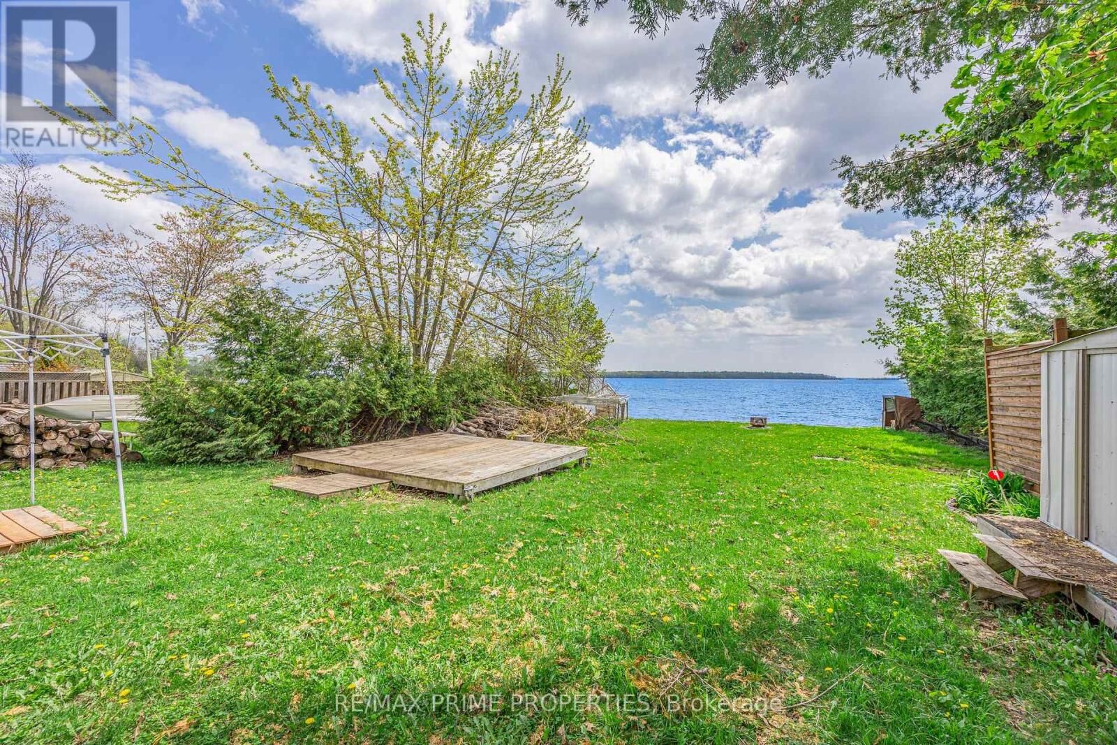 Property Photo:  1947 Woods Bay Road  ON L3V 6H3 