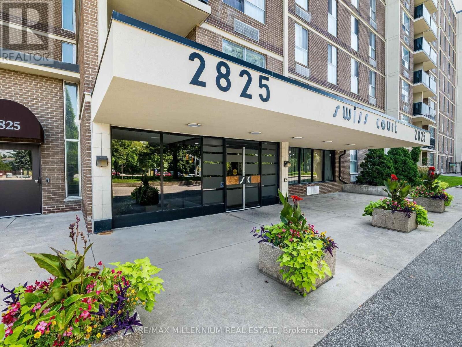 Property Photo: 2825 Islington Avenue #603 ON M9L 2K1