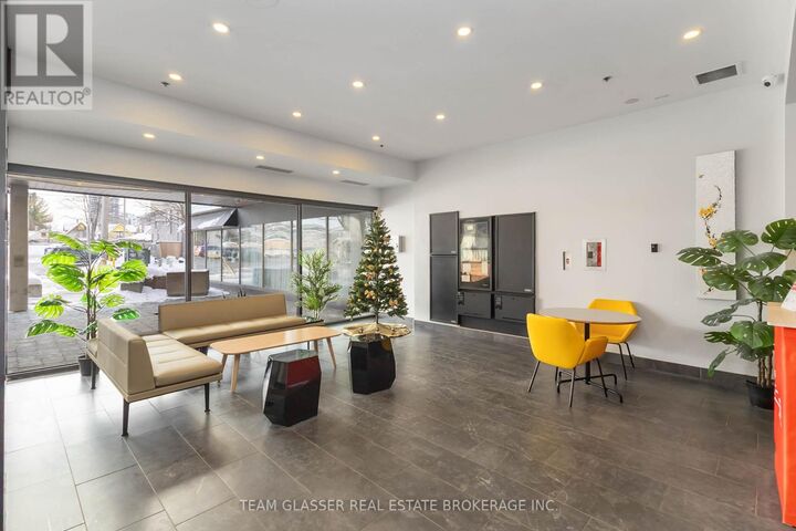 Property Photo:  675 Richmond Street 1211  ON N6A 5X4 