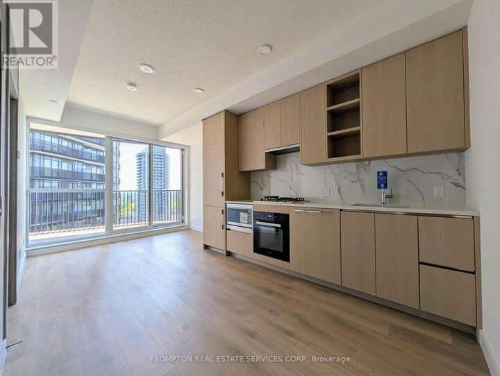 Property Photo: 75 Billes Heights 2012 ON M2K 0J8