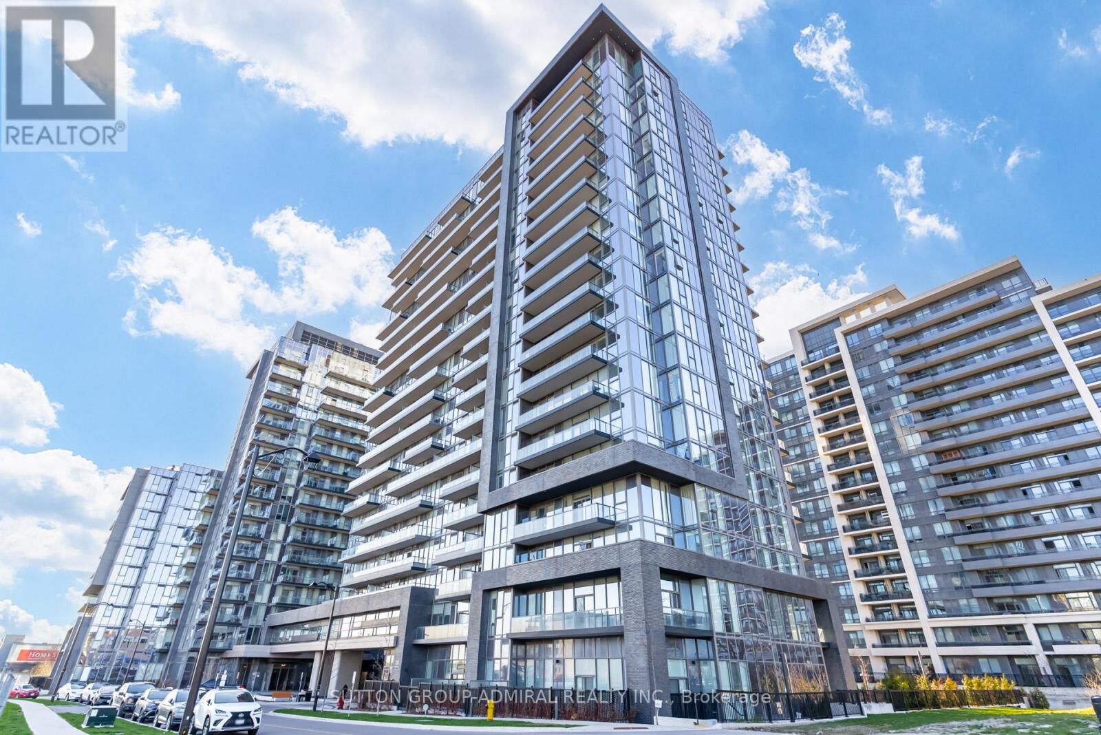 Property Photo:  20 Gatineau Drive 1010  ON L4J 0L3 