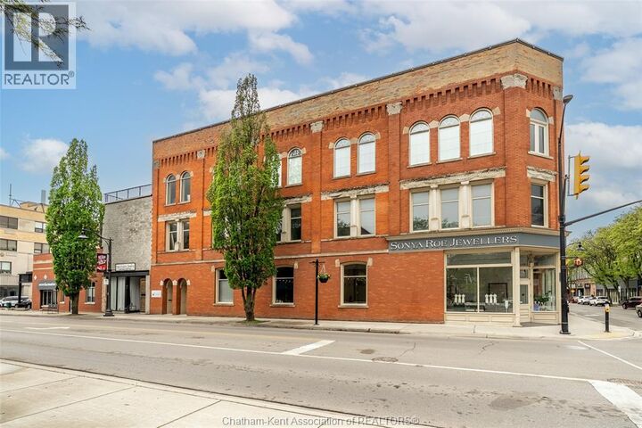 Property Photo:  138 King Street West 302  ON N7M 1E3 