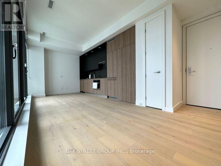 Property Photo:  81 Wellesley Street East 1408  ON M4Y 0C5 