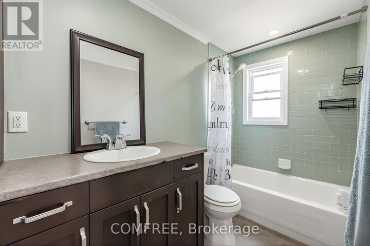 Property Photo:  60 Elmsdale Drive 26  ON N2E 2G4 
