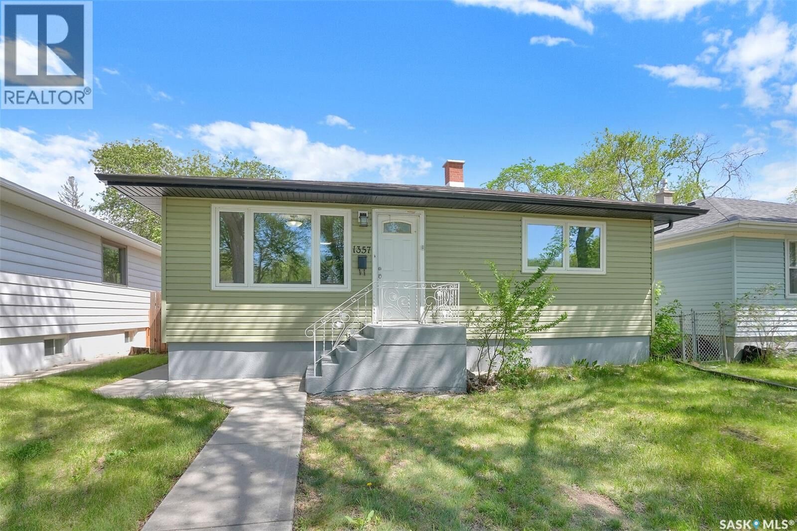 Property Photo:  1357 Aberdeen Street  SK S4T 5K3 