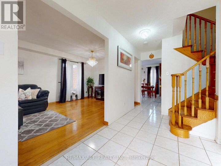 Property Photo:  159 Heale Avenue  ON M1N 3Y2 