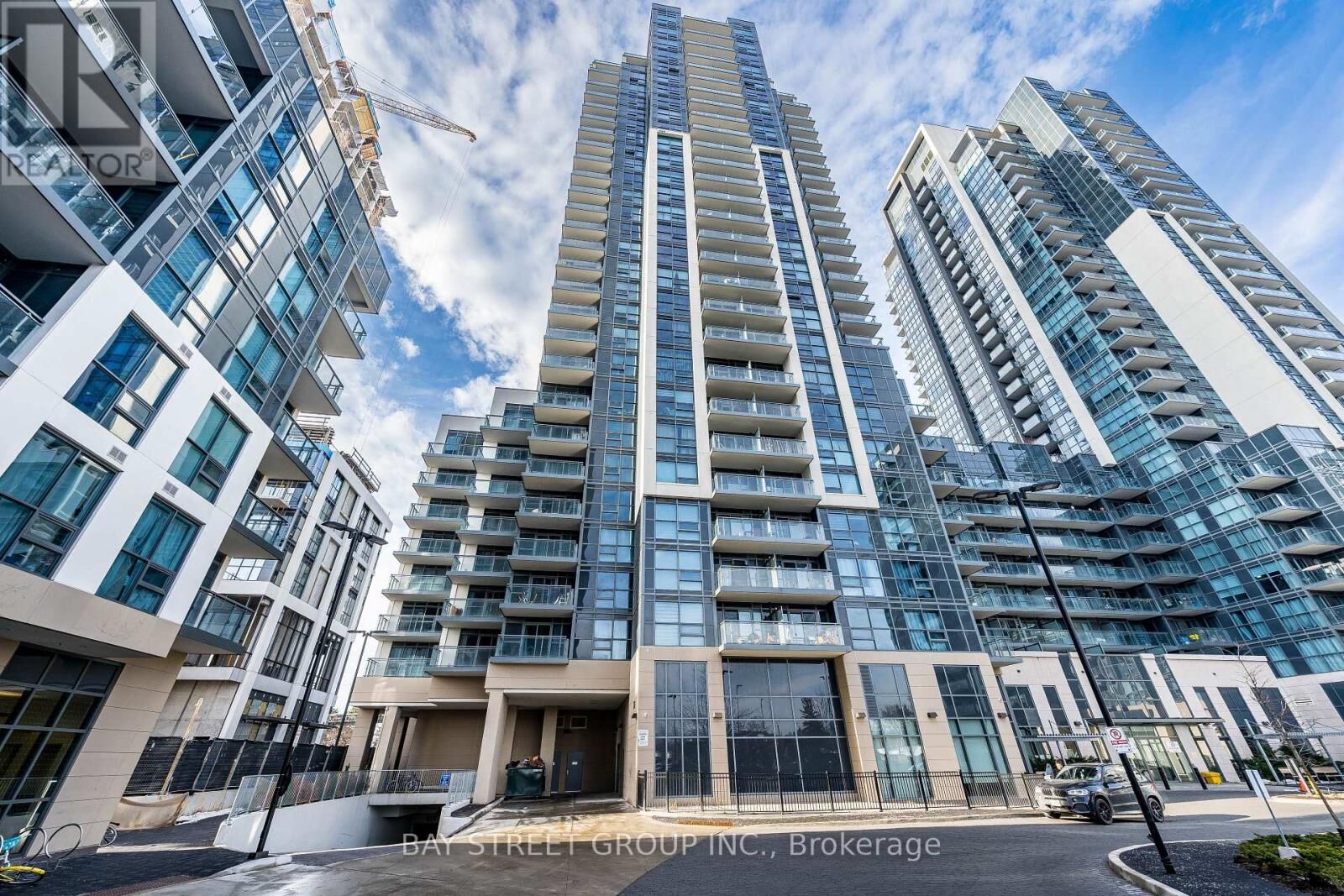 Property Photo:  20 Meadowglen Place 222  ON M1G 0A9 