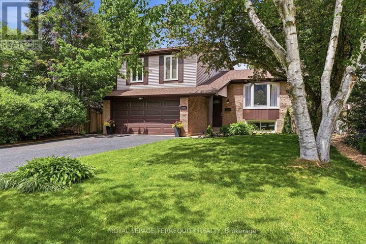 Property Photo:  2609 Oak Row Crescent  ON L5L 1P7 