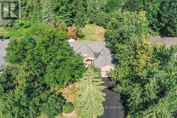 Property Photo:  28 Nicholson Crescent  ON L9X 0G9 