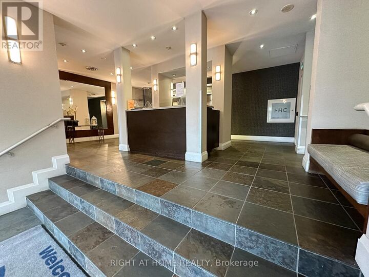 Property Photo: 2088 Lawrence Avenue West 702 ON M9N 3Z9