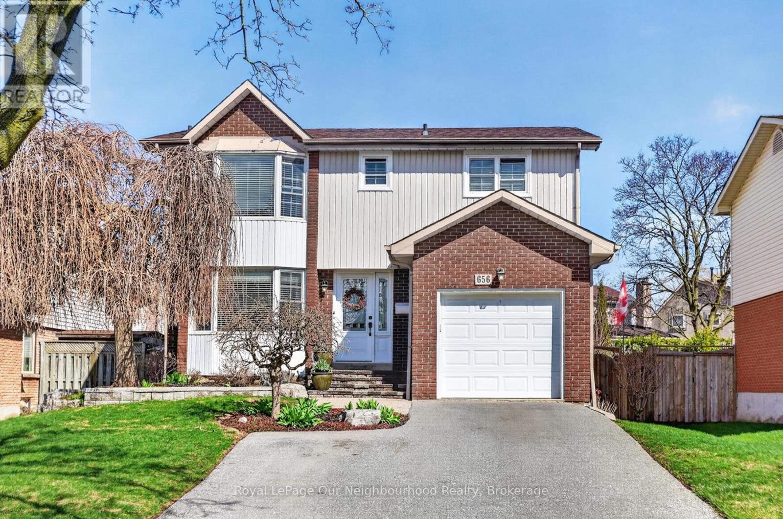 Property Photo:  656 Hillcroft Street  ON L1G 7X6 