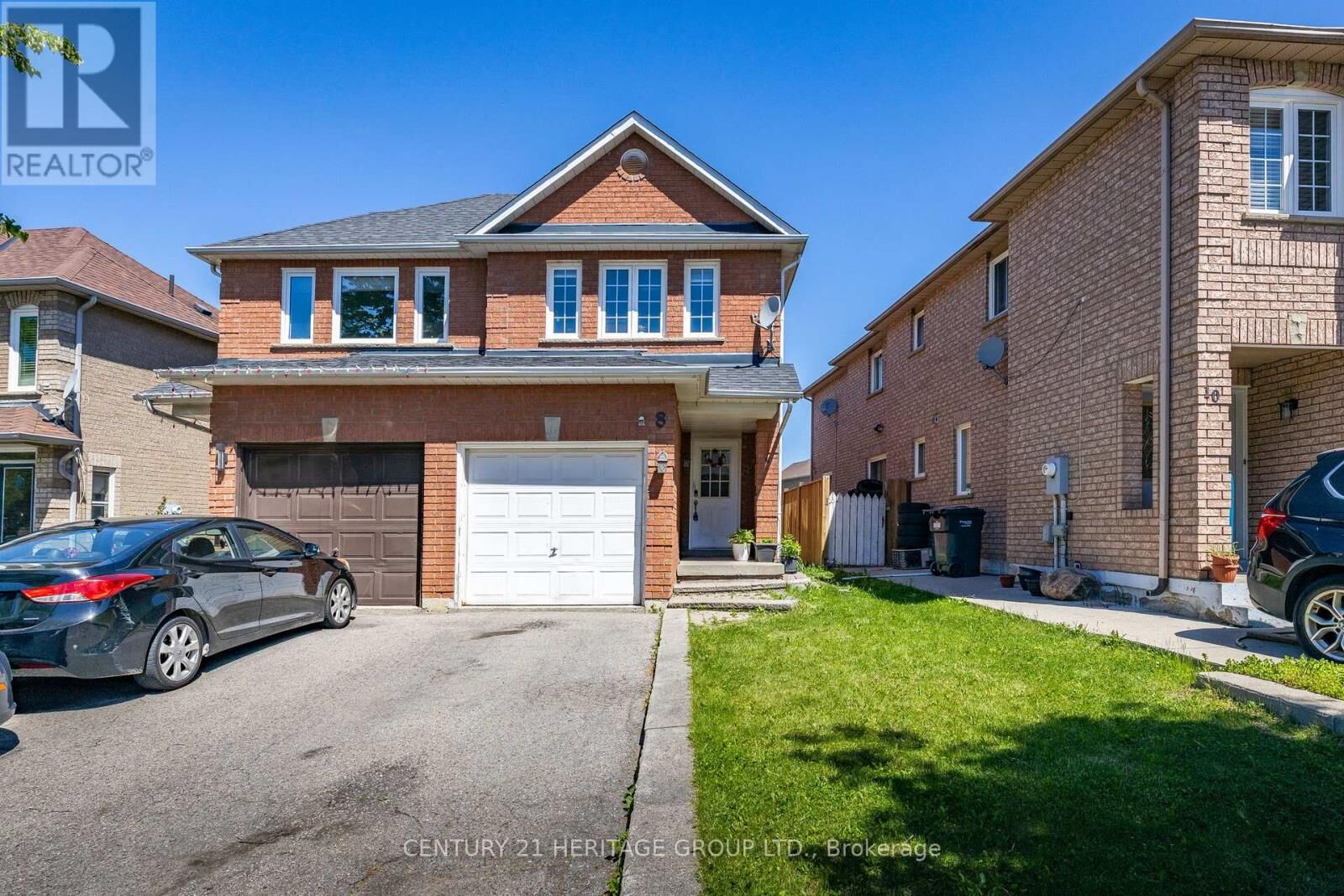 Property Photo:  8 Caruso Drive  ON L6Y 5B1 