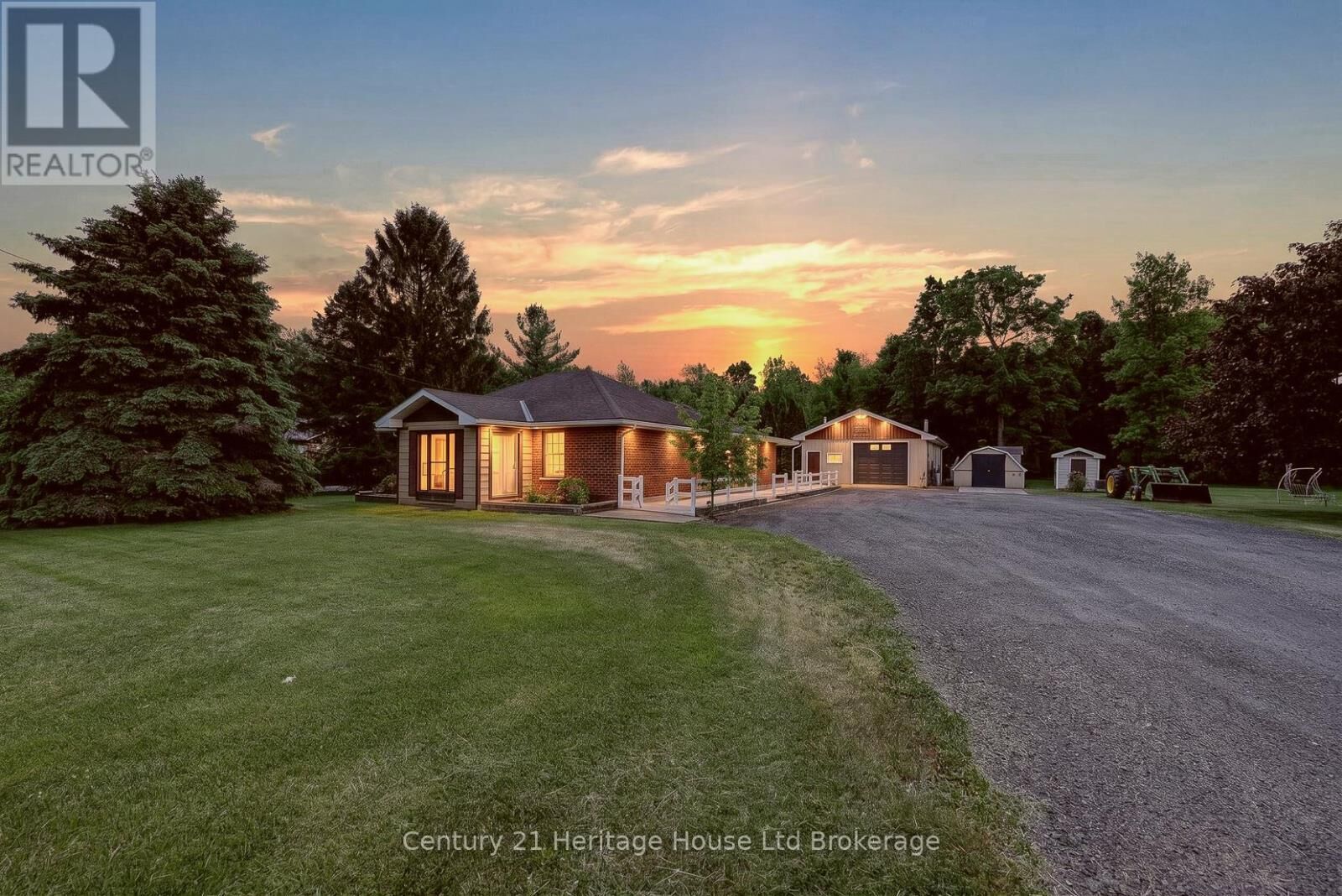 Property Photo:  15067 Elginfield Road  ON N0M 1V0 